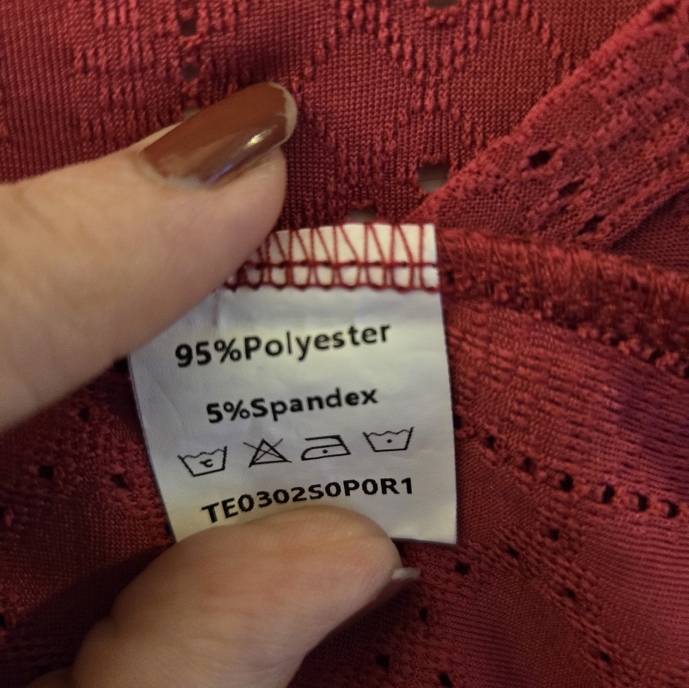 SALE!! Women's Top - Picture 7 of 8